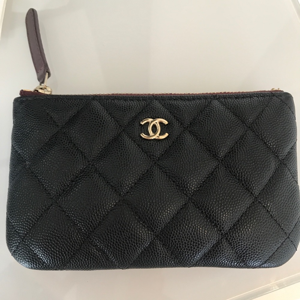 SOLD CHANEL Small cosmetic case ocase